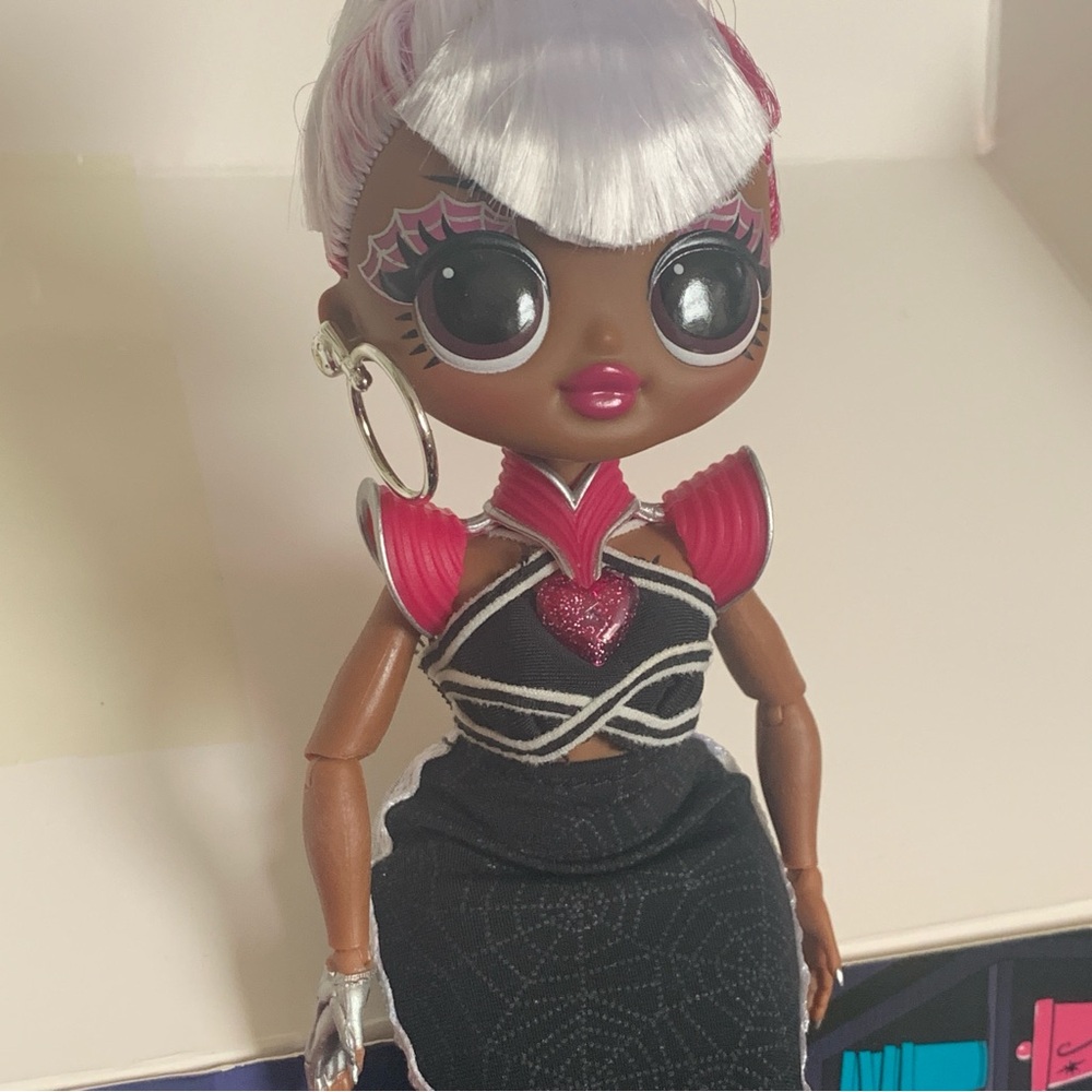 LOL OMG Doll Spirit Queen Goth Doll